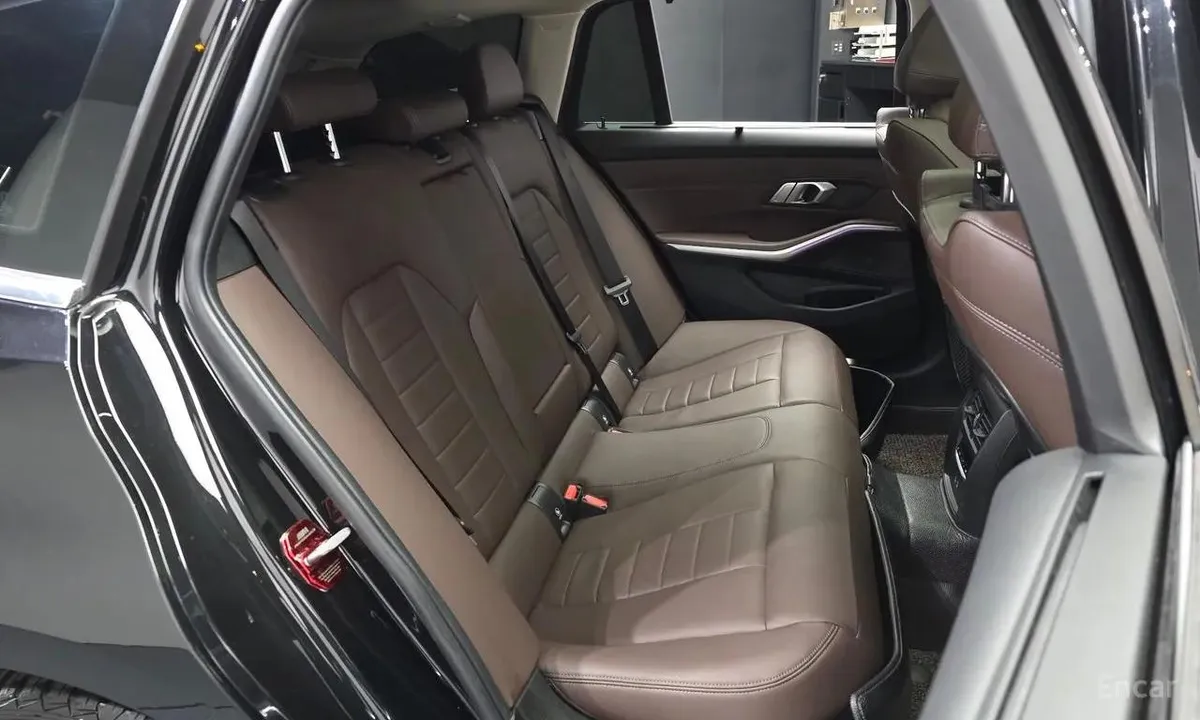 BMW 3 SERIES LUXURY 2022