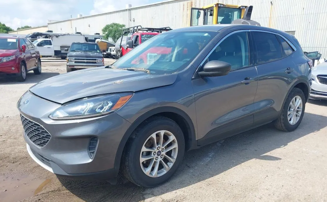 FORD ESCAPE SE 2022