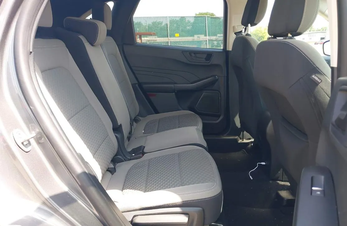FORD ESCAPE SE 2022
