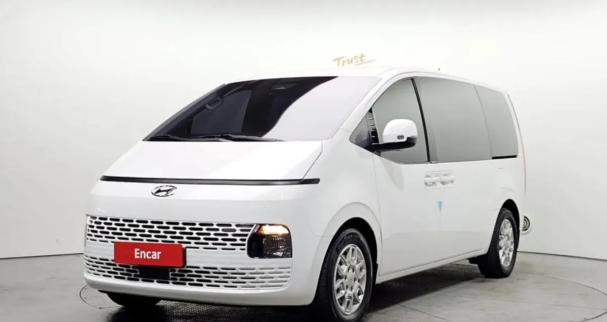 HYUNDAI STARIA MODERN 2023