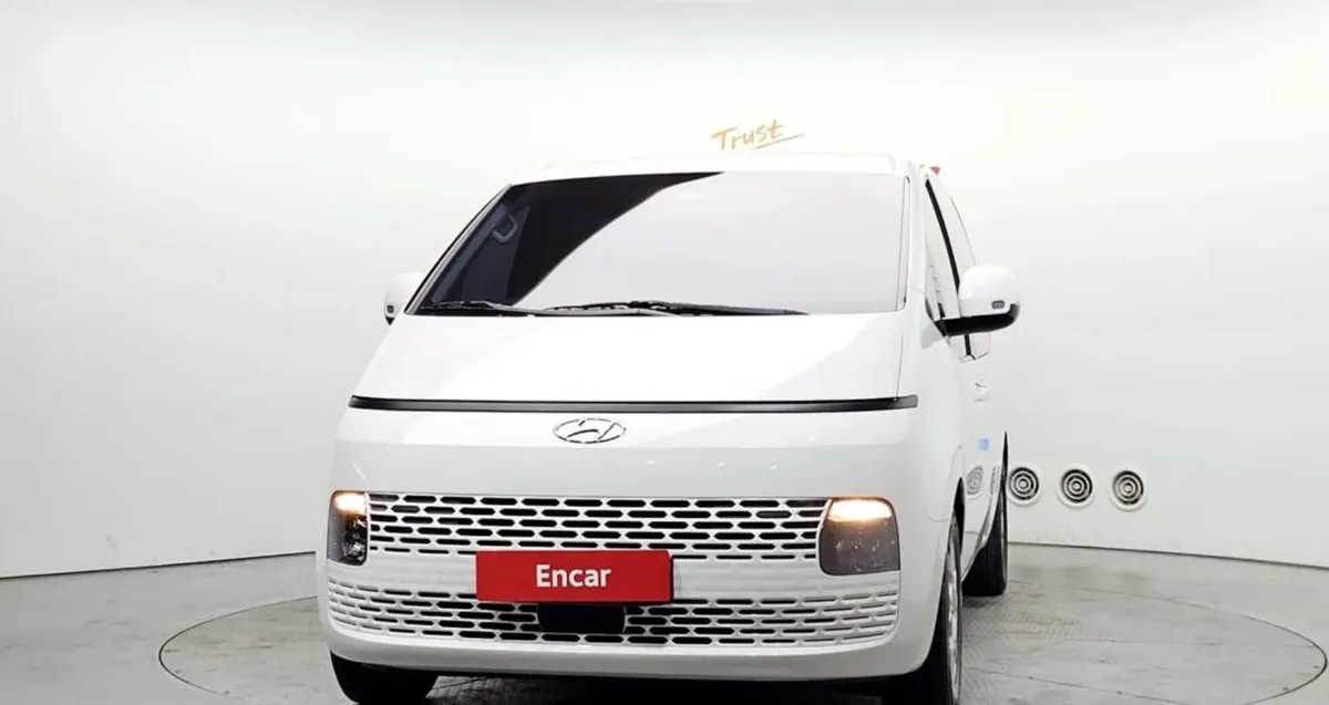 HYUNDAI STARIA MODERN 2023