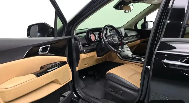 KIA CARNIVAL NOBLES 2022