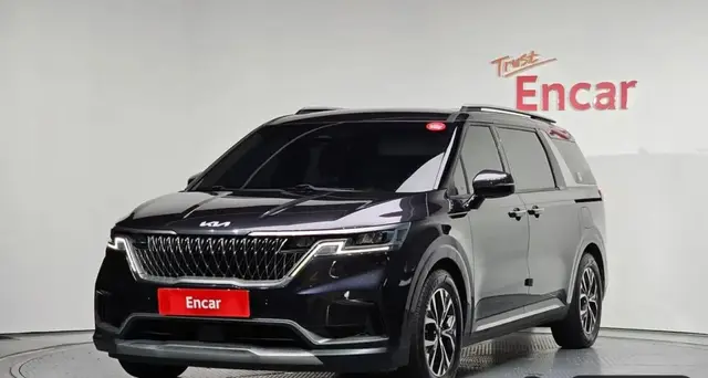 KIA CARNIVAL NOBLES 2023