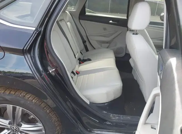 VOLKSWAGEN JETTA SE 2023
