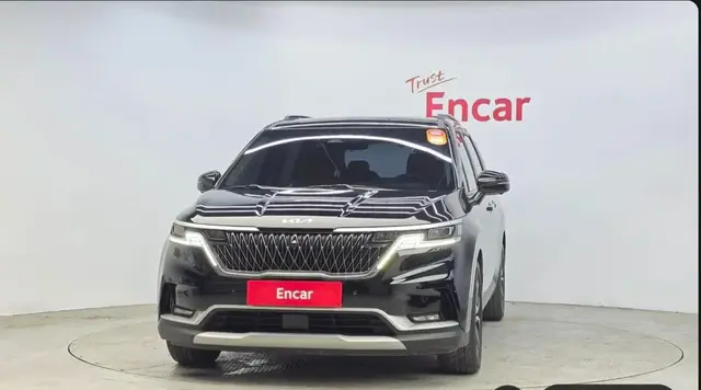 KIA CARNIVAL NOBLES 2023