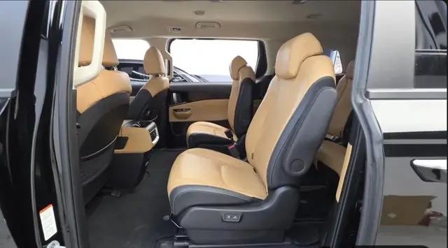 KIA CARNIVAL NOBLES 2023