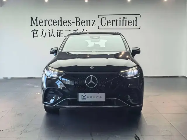 MERCEDES-BENZ EQE 500 2025