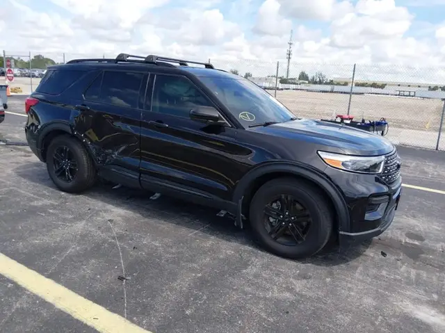 FORD EXPLORER XLT 2022