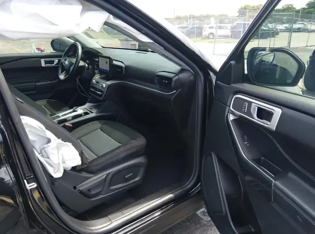 FORD EXPLORER XLT 2022
