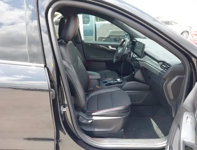 FORD ESCAPE ST-LINE 2023