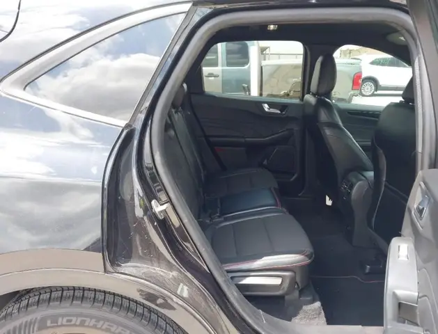 FORD ESCAPE ST-LINE 2023