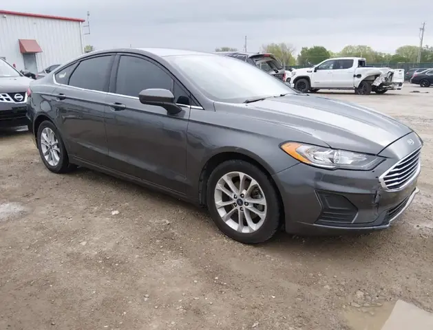 FORD FUSION SE 2020