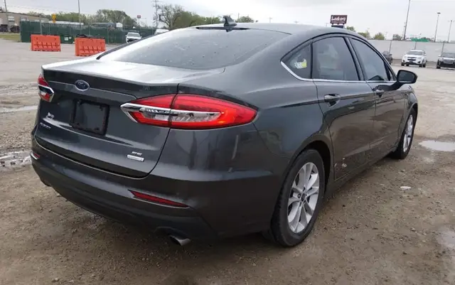 FORD FUSION SE 2020
