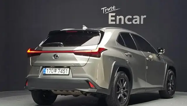 LEXUS UX250H 2022