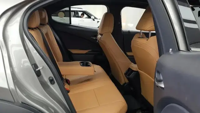 LEXUS UX250H 2022