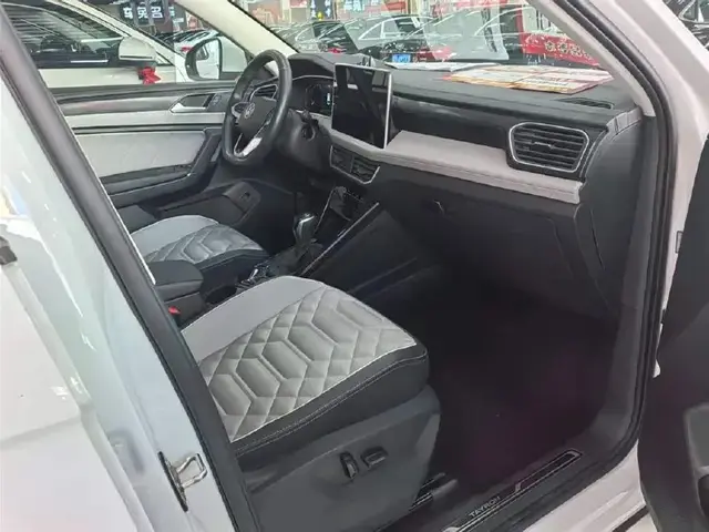 VOLKSWAGEN TAYRON 300TSI 2023