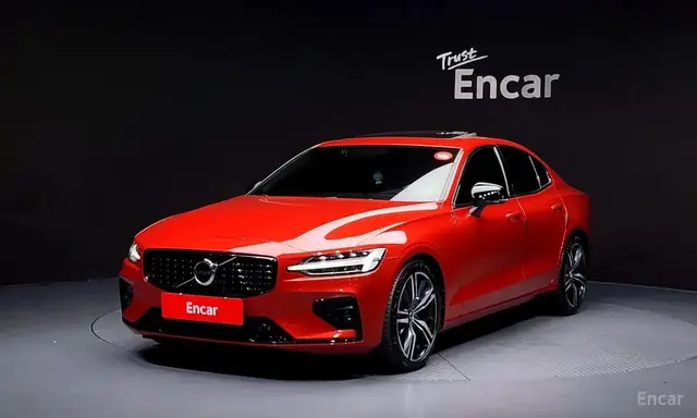 VOLVO S60 3RD GENERATION B5 2022