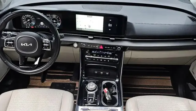 KIA CARNIVAL SIGNATURE 2022