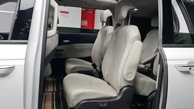 KIA CARNIVAL SIGNATURE 2022