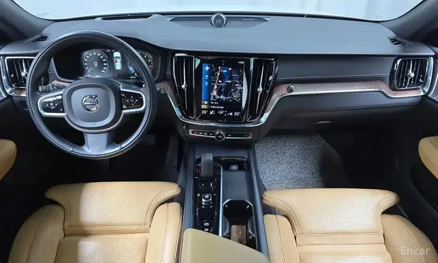 VOLVO V60 2RD GENERATION B5 2021