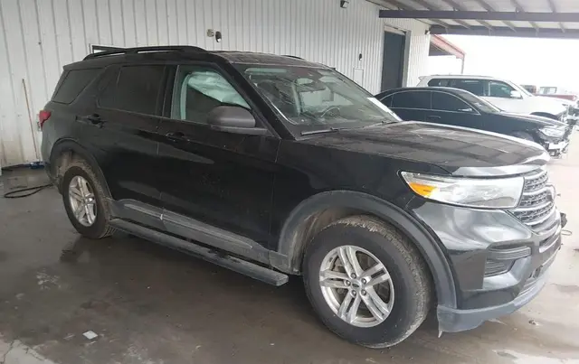 FORD EXPLORER XLT 2022