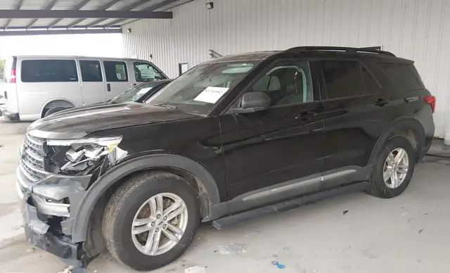 FORD EXPLORER XLT 2022