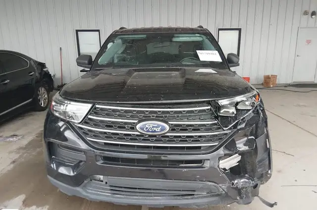 FORD EXPLORER XLT 2022