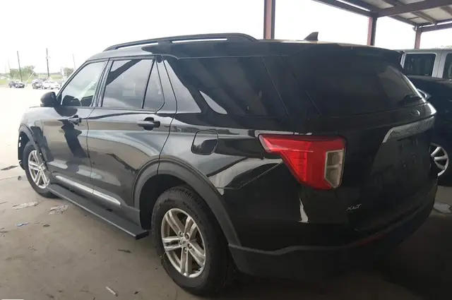FORD EXPLORER XLT 2022