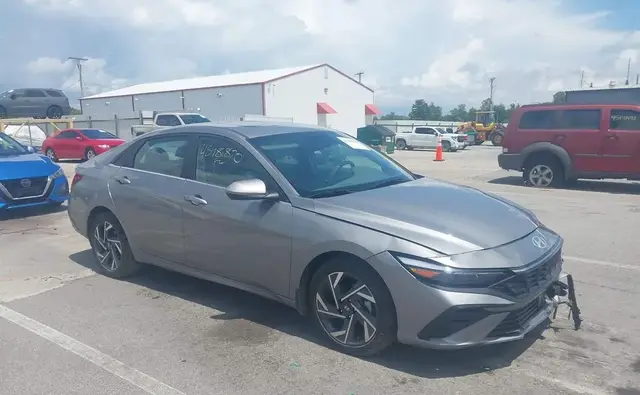 HYUNDAI ELANTRA SEL 2024