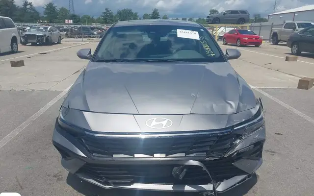 HYUNDAI ELANTRA SEL 2024
