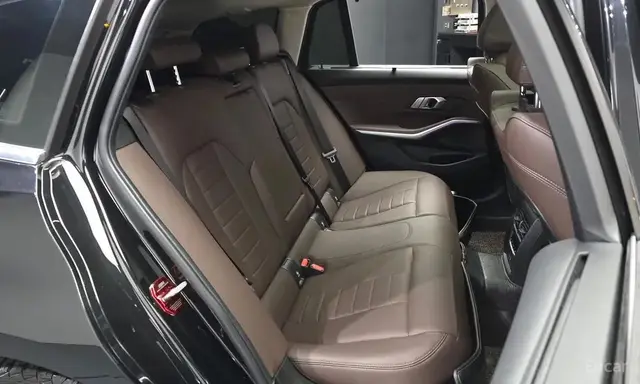 BMW 3 SERIES LUXURY 2022