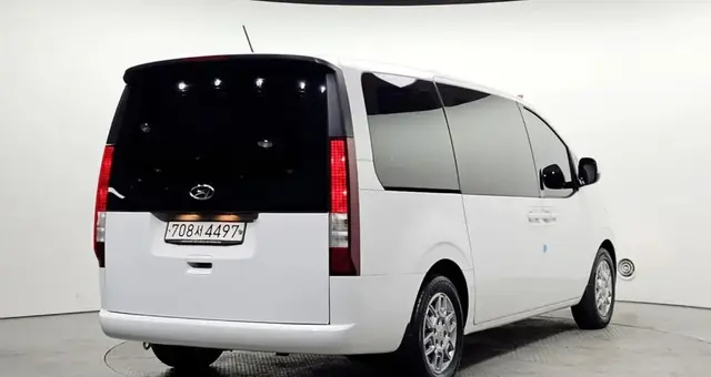 HYUNDAI STARIA MODERN 2023