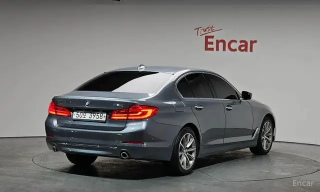BMW 5 SERIES LUXURY 2018