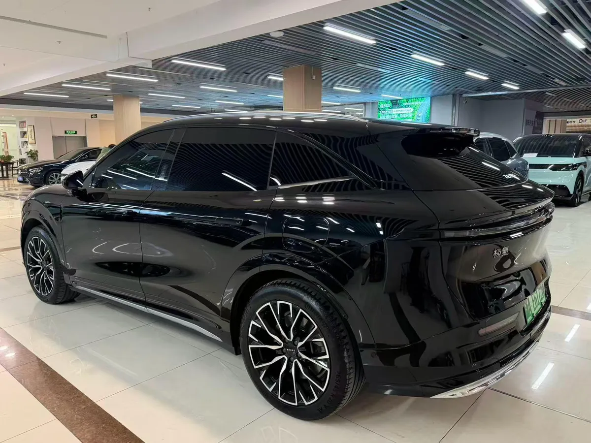 ZEEKR 7X LONG-RANGE 4WD INTELLIGENT 2025