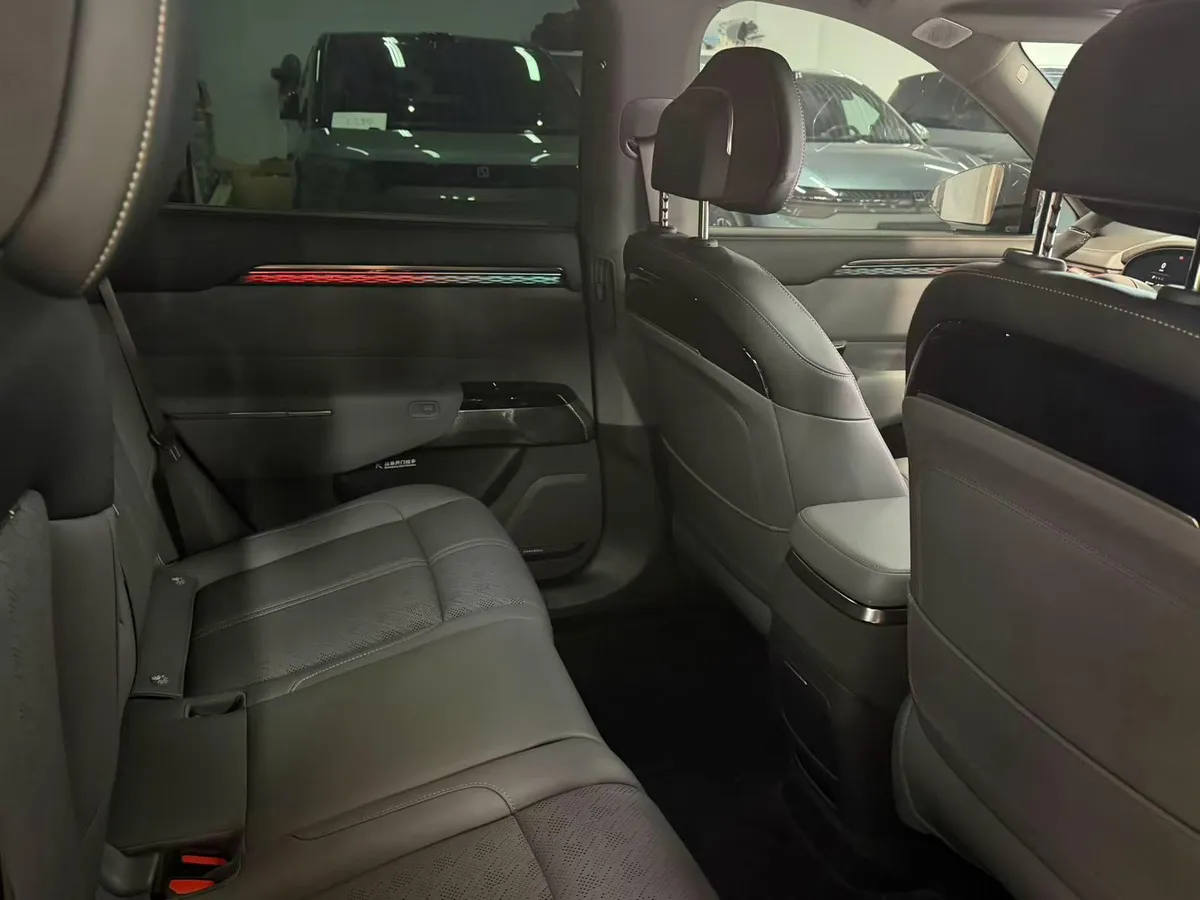 ZEEKR 7X LONG-RANGE 4WD INTELLIGENT 2025