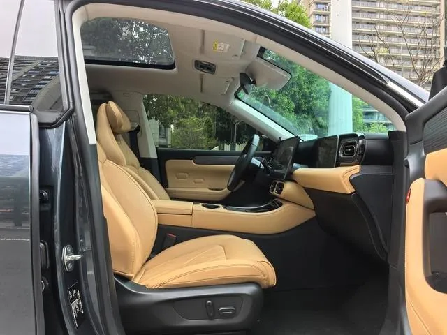 LEAPMOTOR C11 VERSION C11 PURE ELECTRIC VERSION 2025
