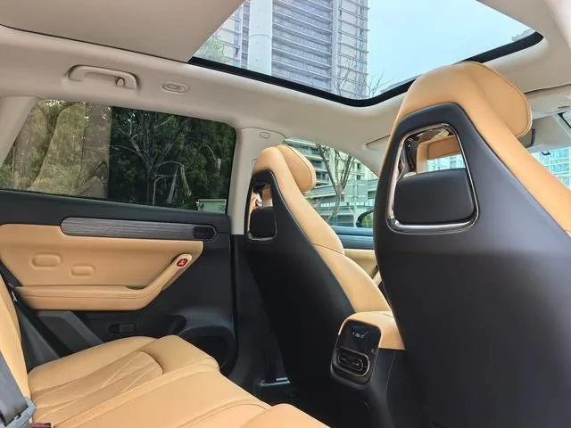 LEAPMOTOR C11 VERSION C11 PURE ELECTRIC VERSION 2025