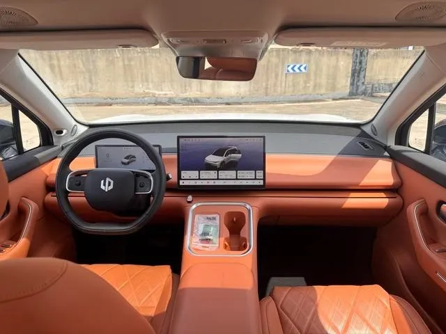 LEAPMOTOR C16 VERSION C16 PURE ELECTRIC VERSION 2025