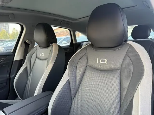 VOLKSWAGEN ID 2024