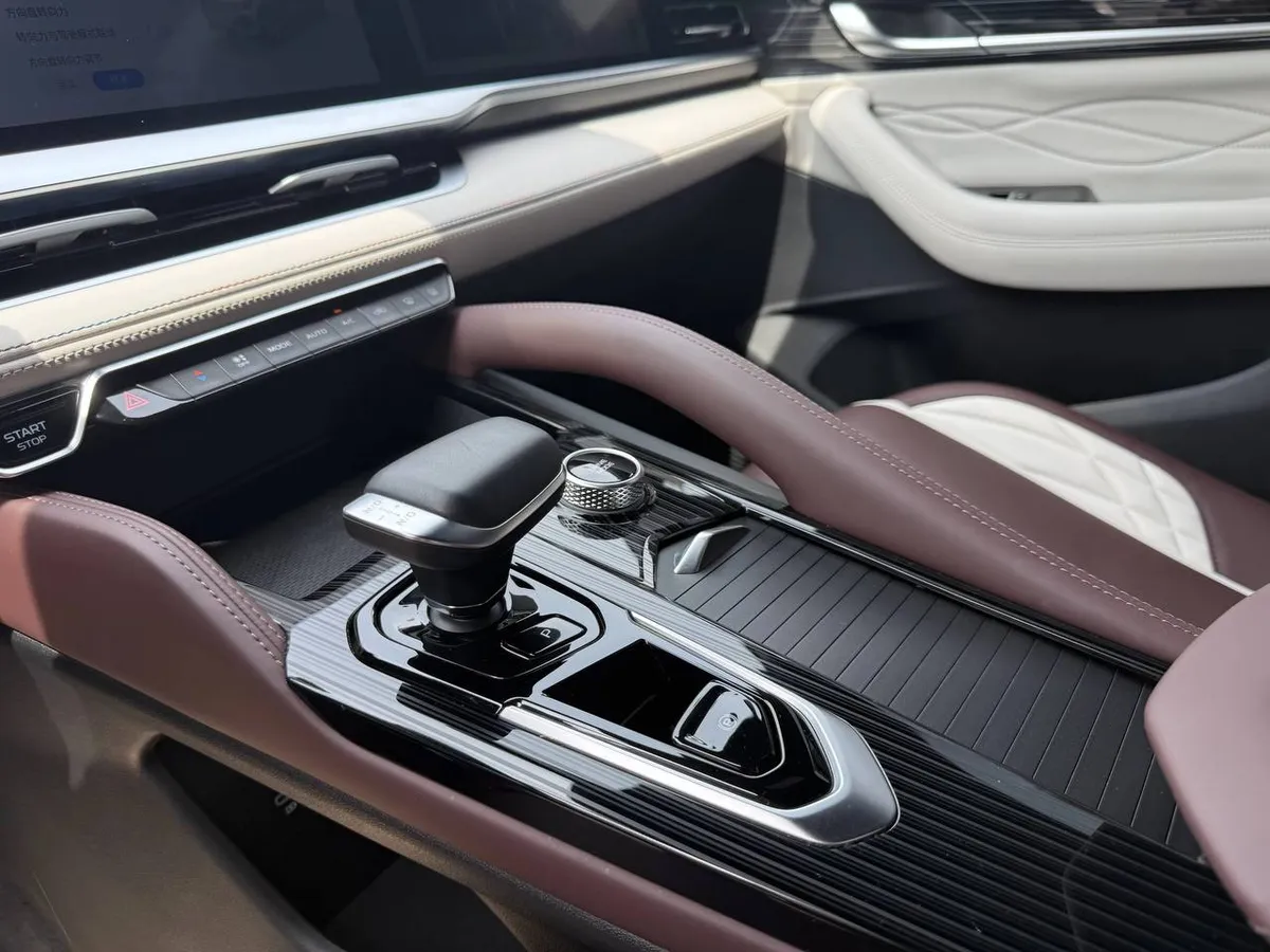 GEELY MONJARO PREMIUM 2022