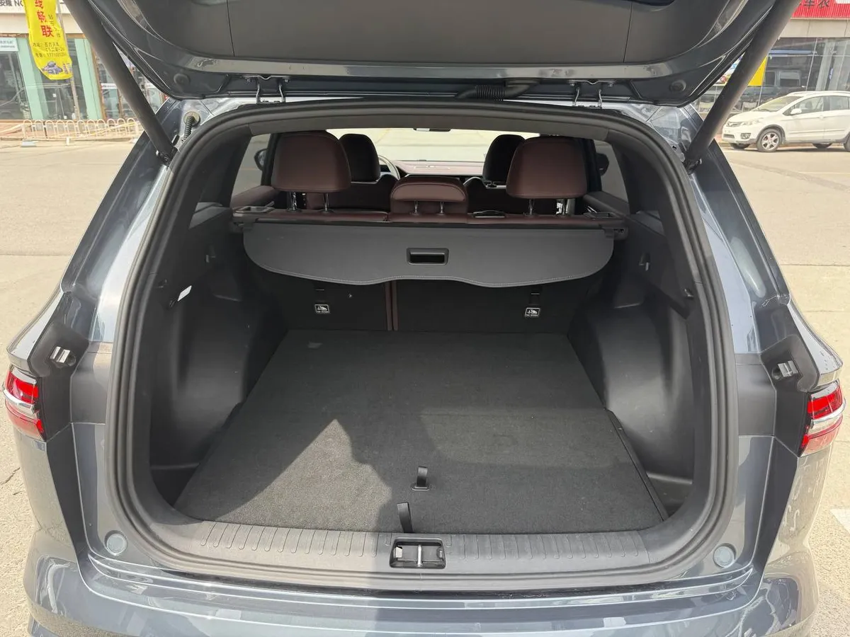 GEELY MONJARO PREMIUM 2022