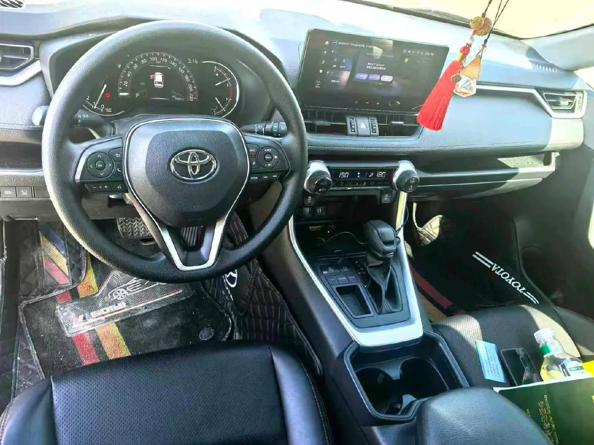 TOYOTA RAV4 2023