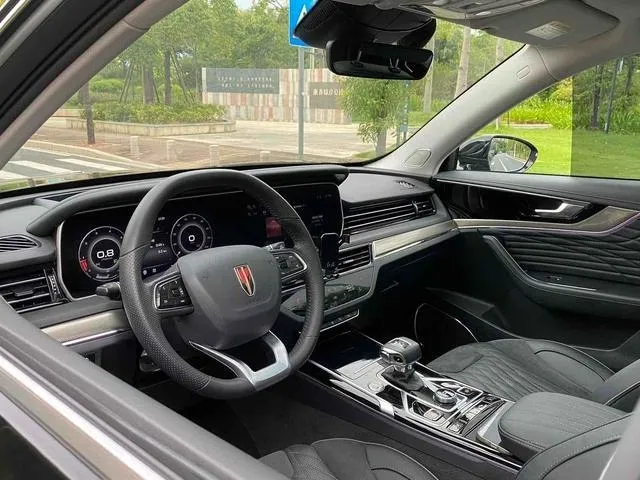 HONGQI HS5 2022