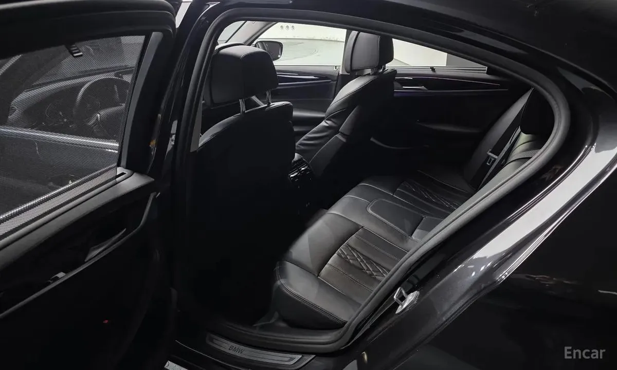 BMW 5 SERIES LUXURY 2022