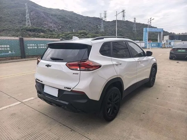 CHEVROLET TRAX RS 1 2023