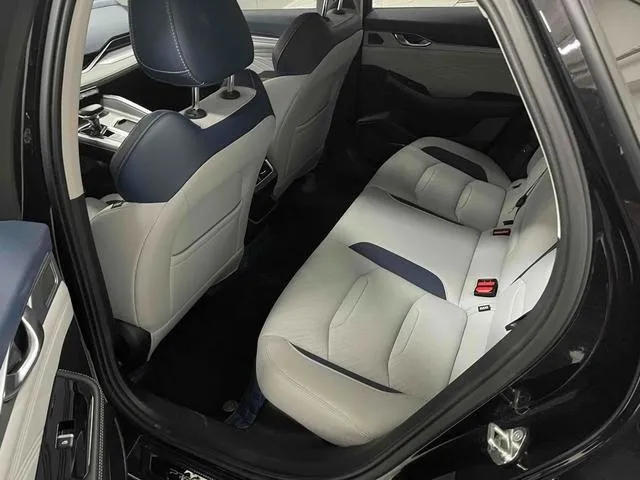 GEELY PREFACE PREMIUM 2022