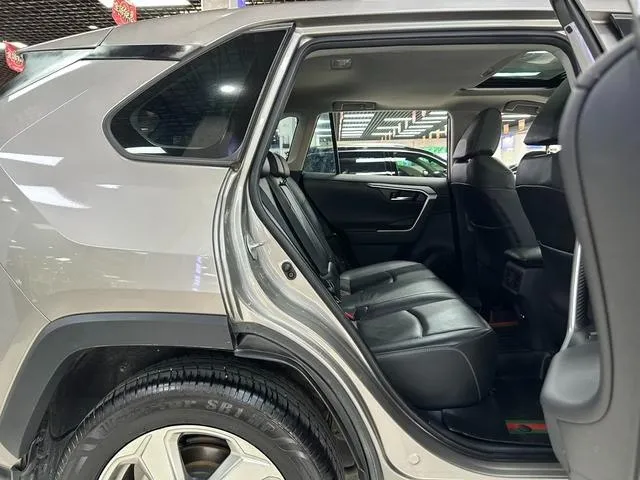 TOYOTA RAV4 2023
