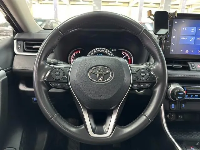 TOYOTA RAV4 2023