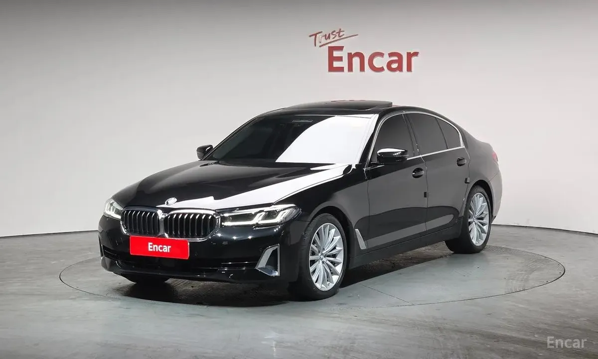 BMW 5 SERIES LUXURY 2022