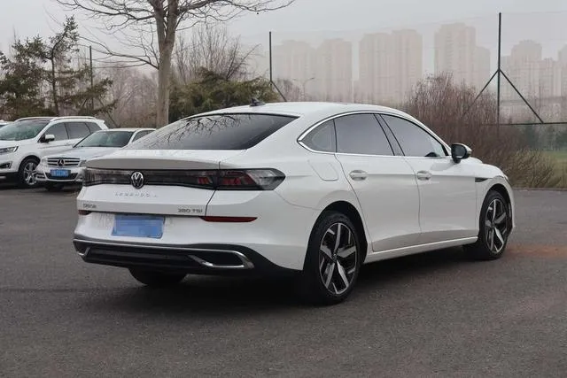 VOLKSWAGEN LAMANDO L 280TSI DSG 2023